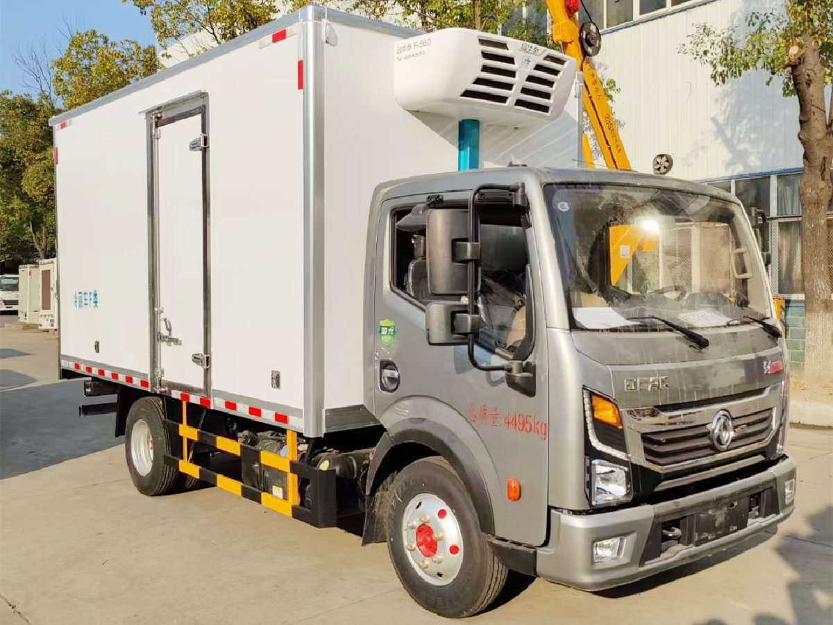 東風(fēng)凱普特星云冷藏車（4.2米）