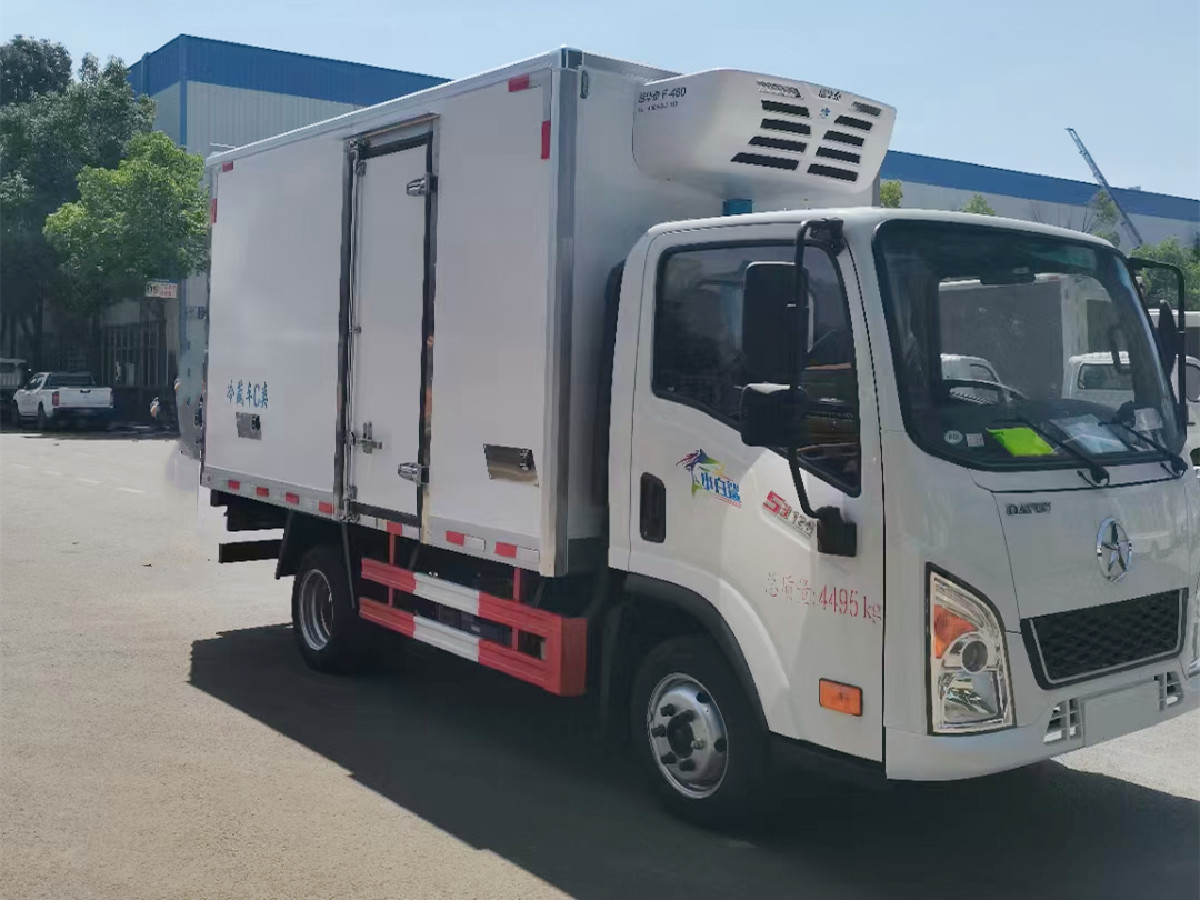 大運(yùn)肉鉤冷藏車（3.6米）