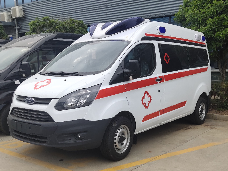 福特新全順V362異形頂救護(hù)車(chē)