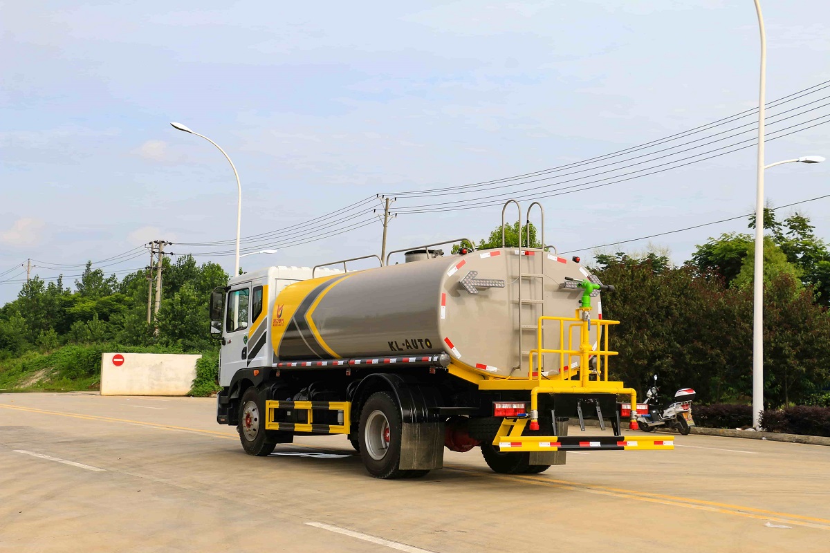 1666853334874926.jpg 尾部.JPG