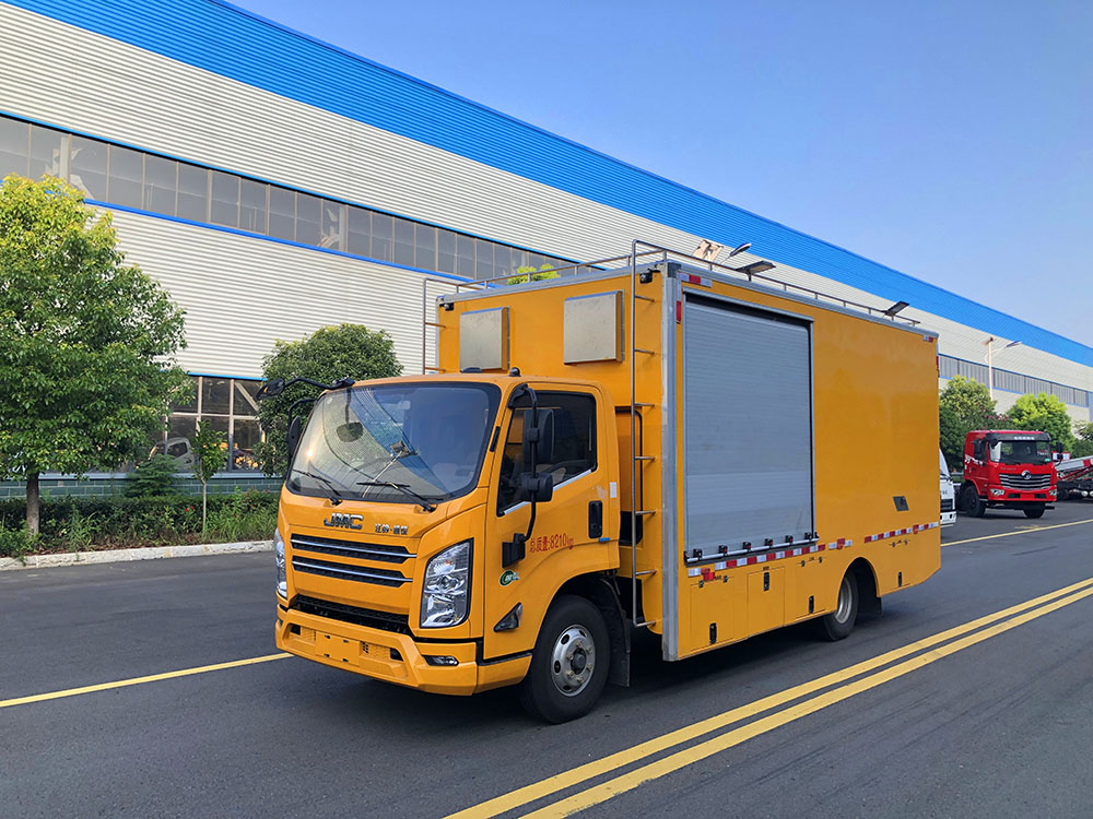 江鈴凱銳光固化管道修復車